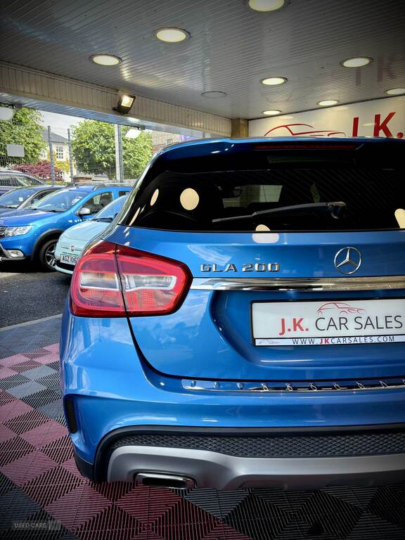 Mercedes-Benz GLA Class 2.1L Amg Line White #8