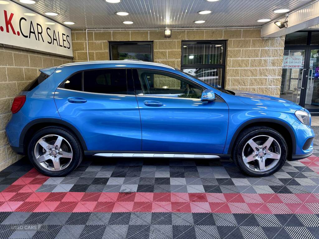 Mercedes-Benz GLA Class 2.1L Amg Line White #3