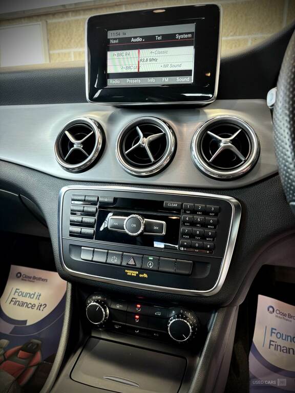 Mercedes-Benz GLA Class 2.1L Amg Line White #15