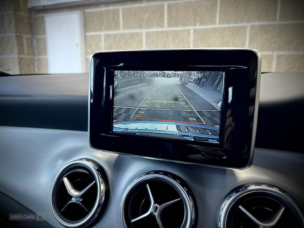 Mercedes-Benz GLA Class 2.1L Amg Line White #18