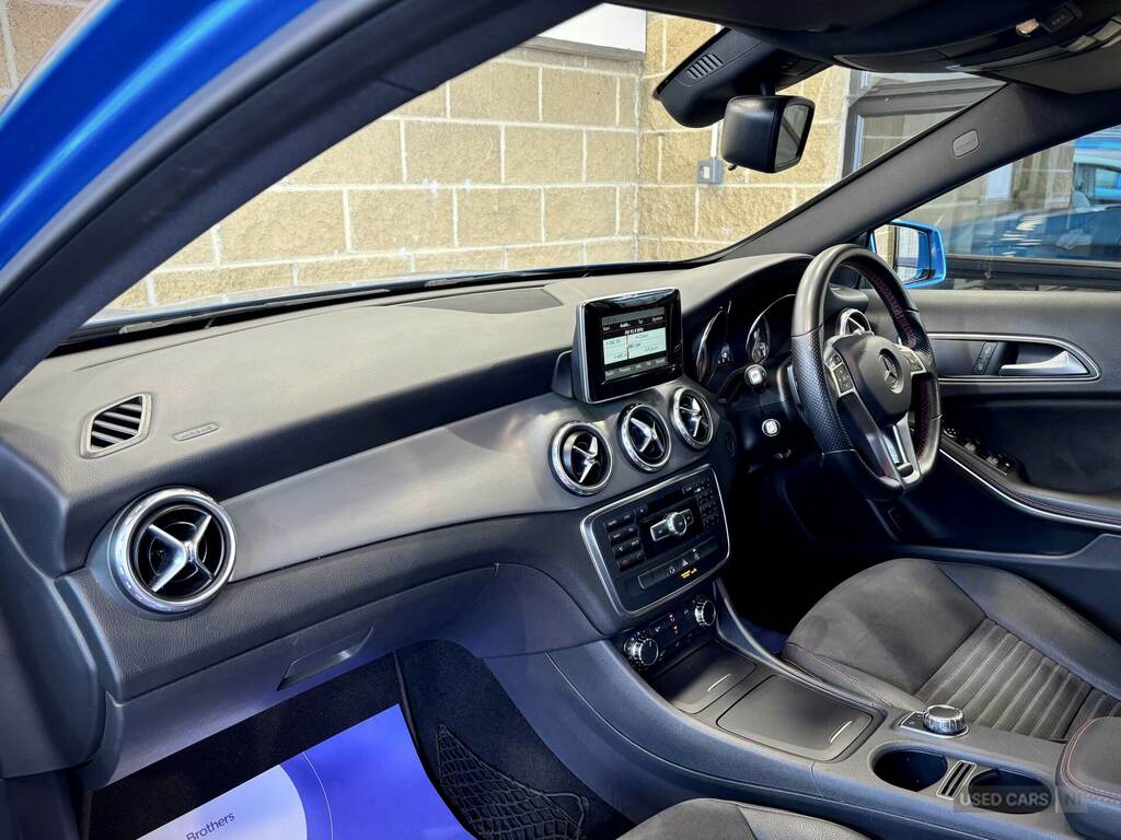 Mercedes-Benz GLA Class 2.1L Amg Line White #22