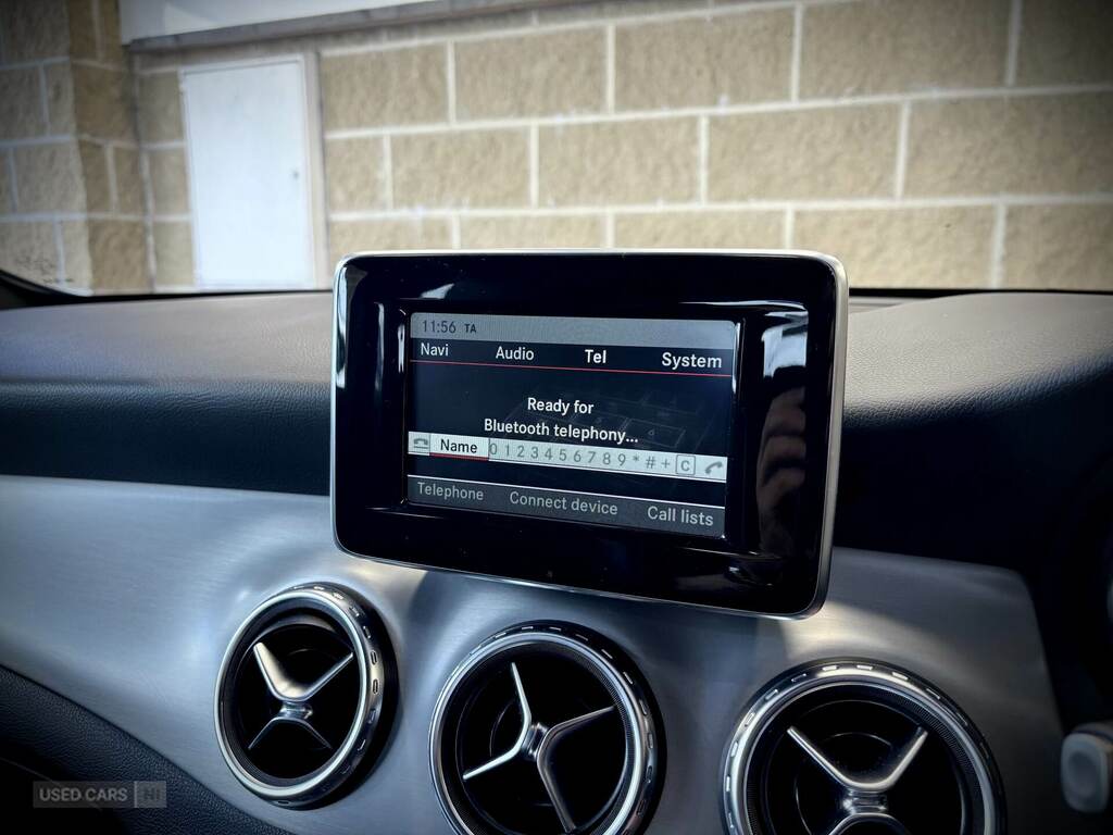 Mercedes-Benz GLA Class 2.1L Amg Line White #17