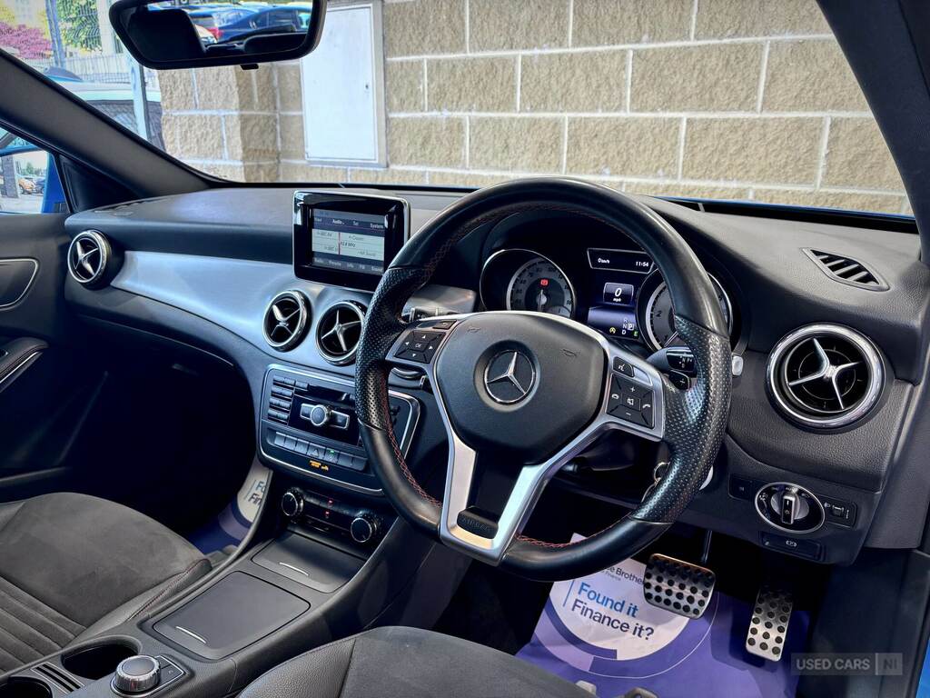 Mercedes-Benz GLA Class 2.1L Amg Line White #10