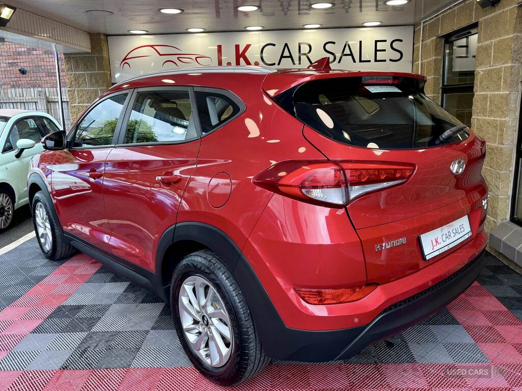 Hyundai Tucson 1.7 Crdi Blue Drive Se Nav 2Wd Red #5
