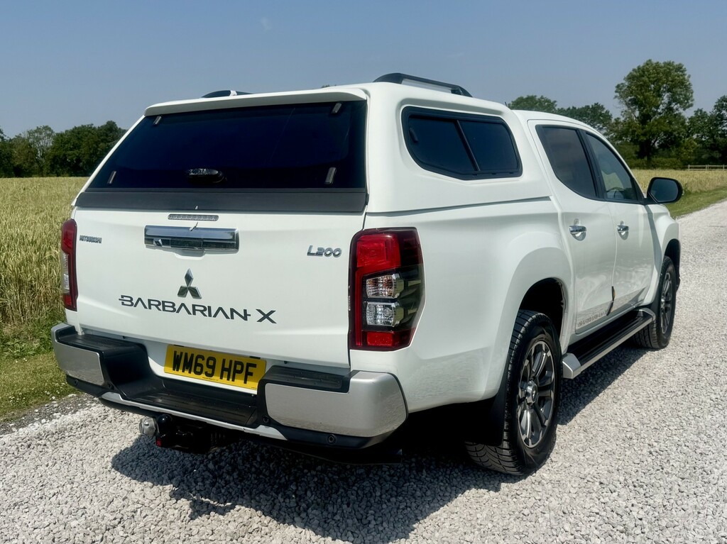 Mitsubishi L200 2.2 Di-d Dc Barbarian X White #5
