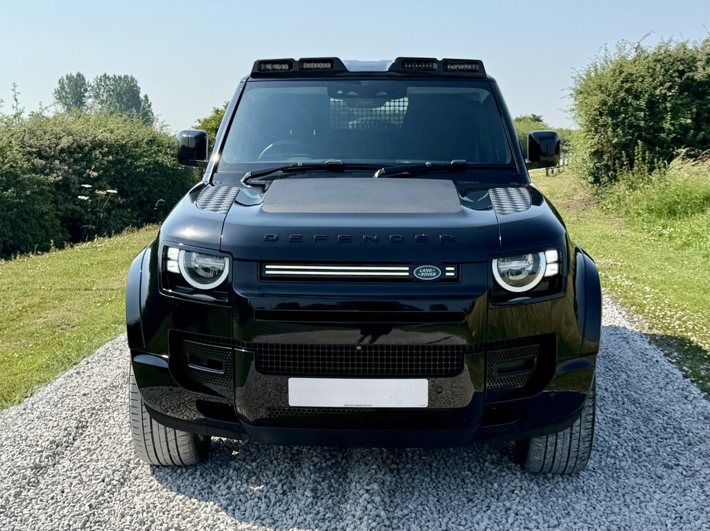 Land Rover Defender 110 3.0 D250 Mhev Black #5