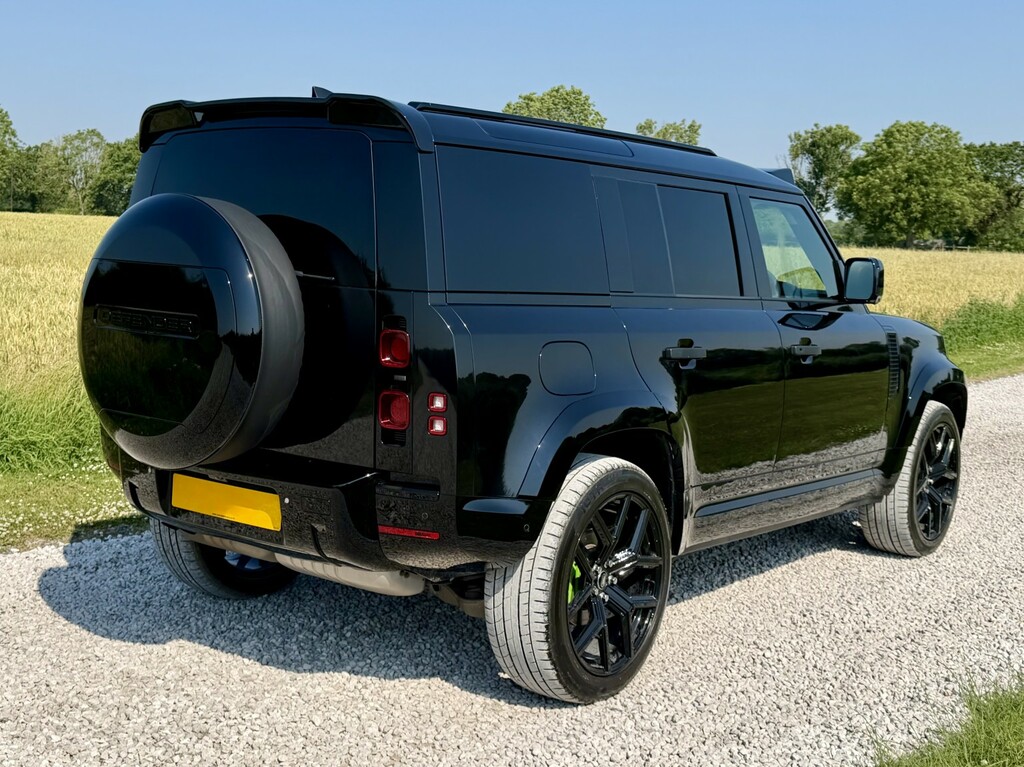 Land Rover Defender 110 3.0 D250 Mhev Black #4