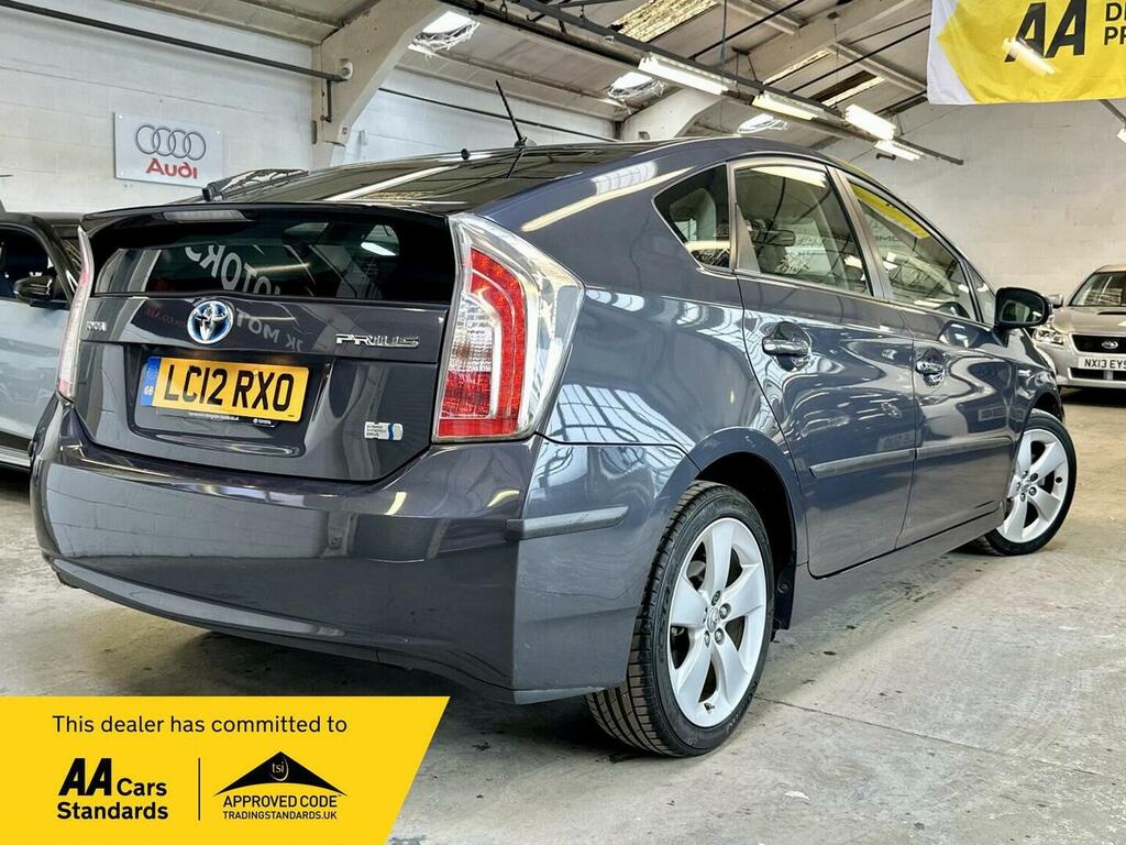 Toyota Prius Hatchback 1.8 Vvt-h T4 Cvt Euro 5 Ss 2012 Grey #3