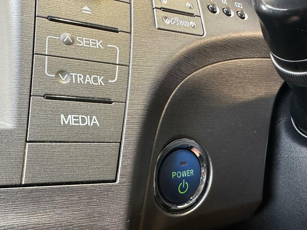 Toyota Prius 1.8 T4 Silver #134