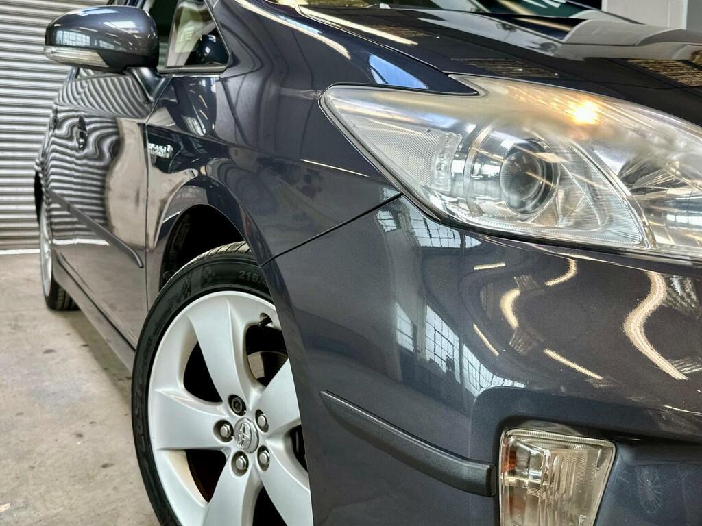 Toyota Prius 1.8 T4 Silver #111