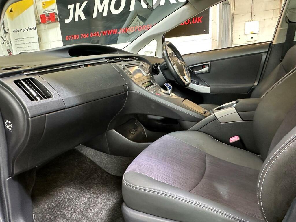 Toyota Prius 1.8 T4 Silver #81