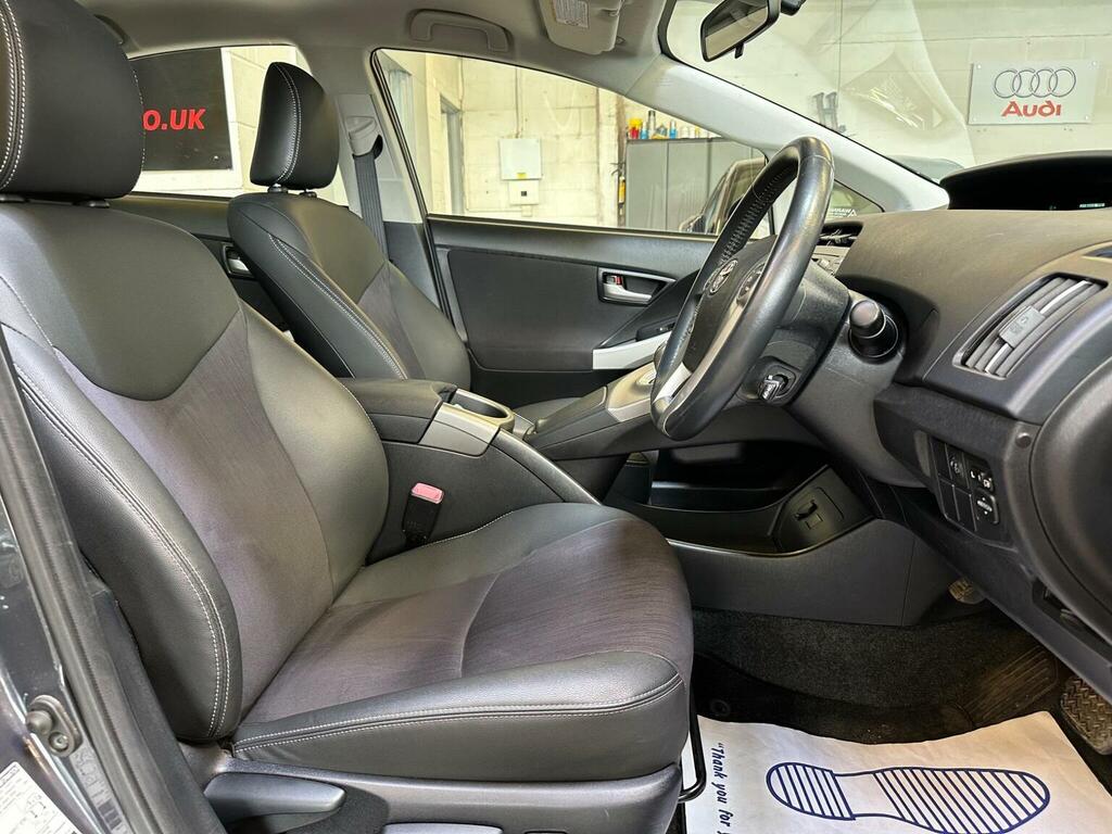 Toyota Prius 1.8 T4 Silver #123