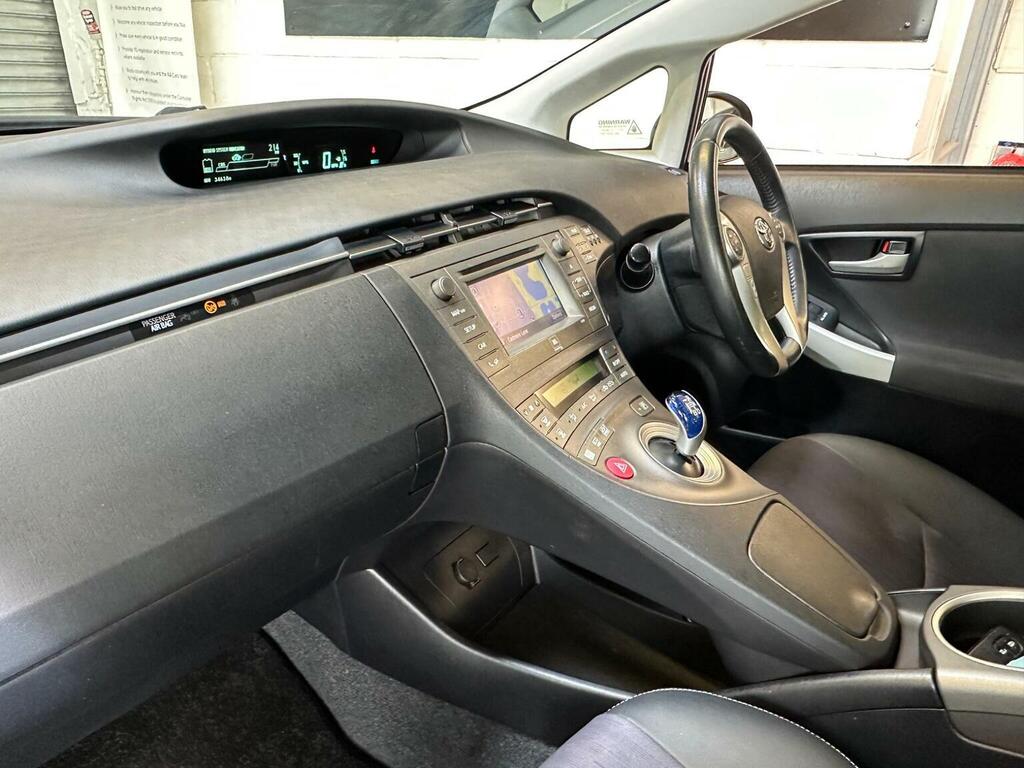 Toyota Prius 1.8 T4 Silver #129
