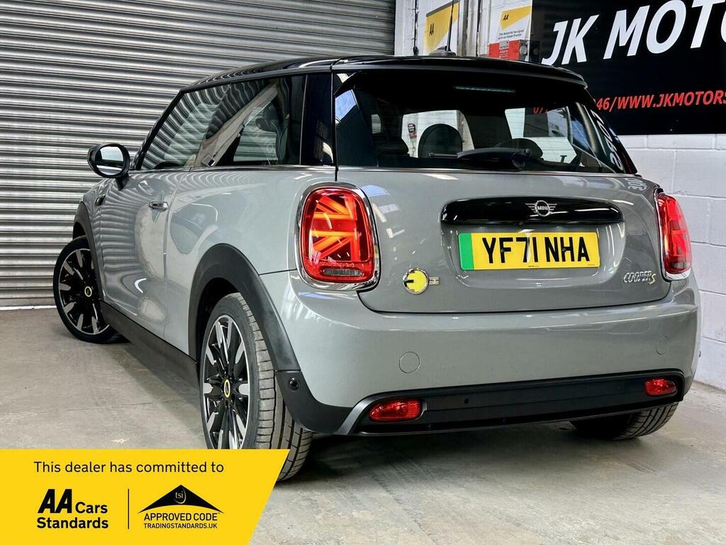 Mini Electric Hatch 135Kw Cooper S Level 3 33Kwh 17In A Black #76