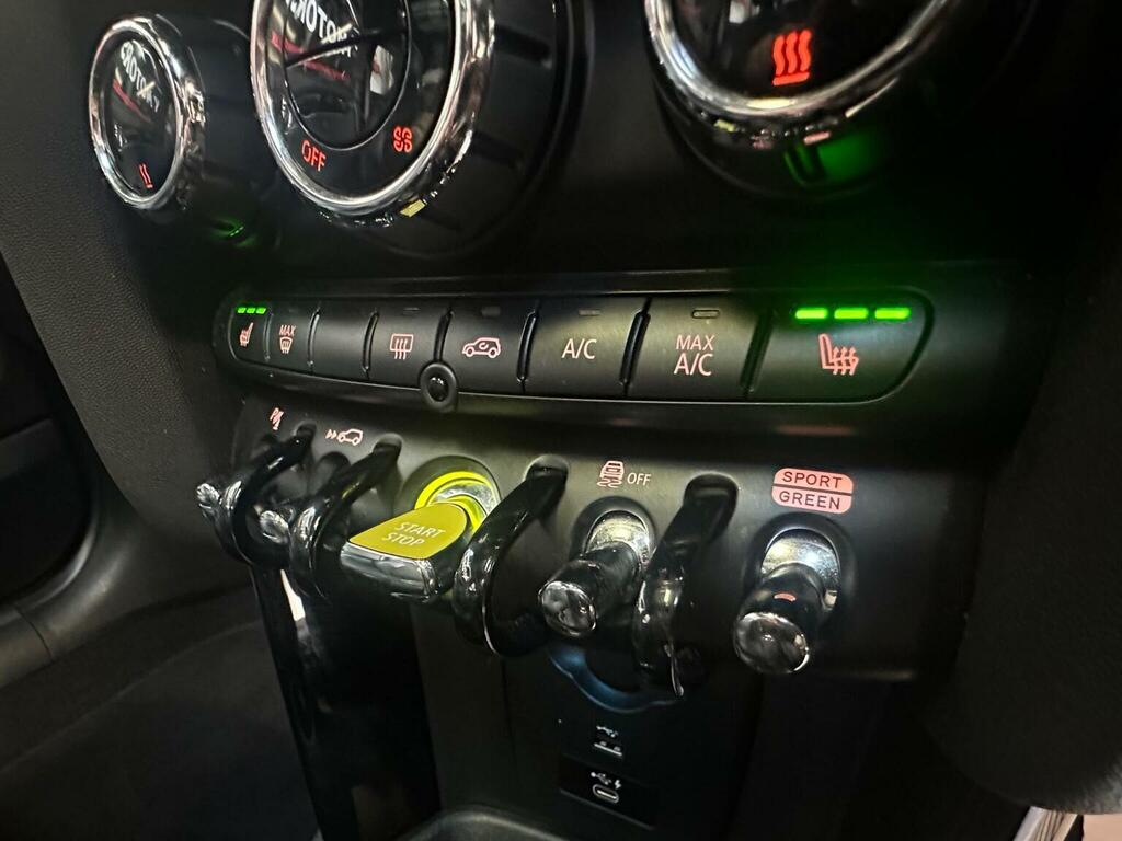 Mini Electric Hatch 135Kw Cooper S Level 3 33Kwh 17In A Black #129