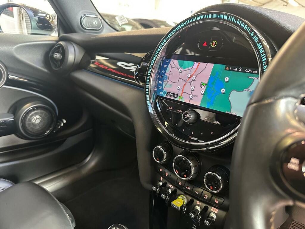 Mini Electric Hatch 135Kw Cooper S Level 3 33Kwh 17In A Black #61