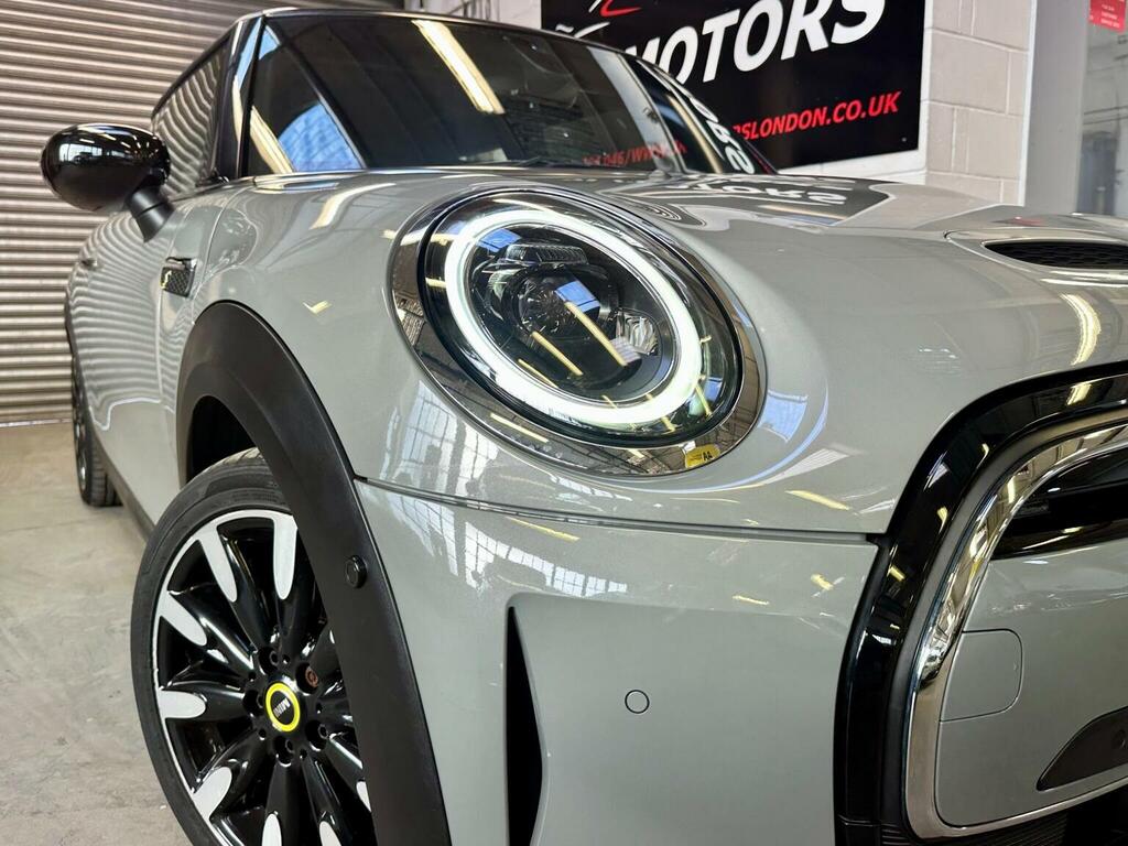 Mini Electric Hatch 135Kw Cooper S Level 3 33Kwh 17In A Black #105