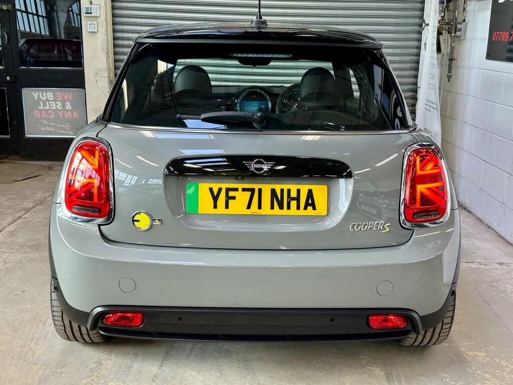 Mini Electric Hatch 135Kw Cooper S Level 3 33Kwh 17In A Black #96