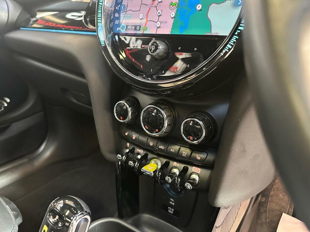 Mini Electric Hatch 135Kw Cooper S Level 3 33Kwh 17In A Black #63