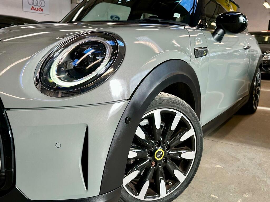 Mini Electric Hatch 135Kw Cooper S Level 3 33Kwh 17In A Black #106