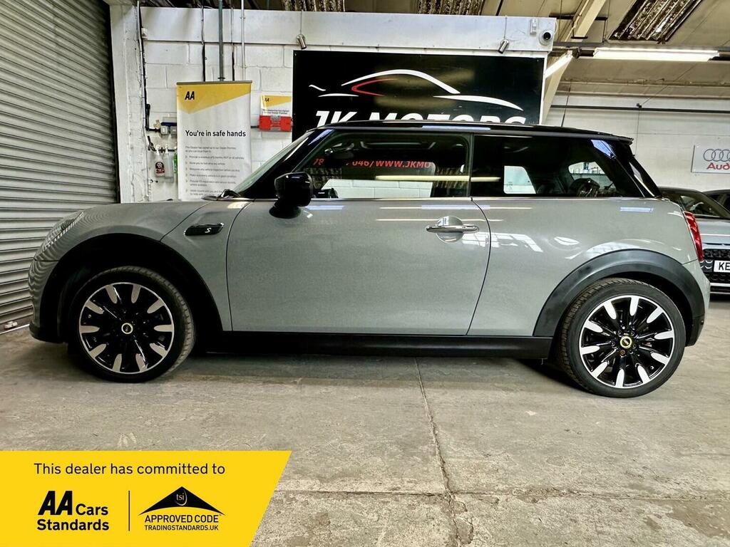 Mini Electric Hatch 135Kw Cooper S Level 3 33Kwh 17In A Black #81