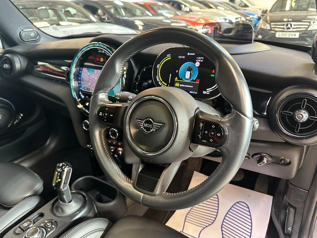 Mini Electric Hatch 135Kw Cooper S Level 3 33Kwh 17In A Black #68
