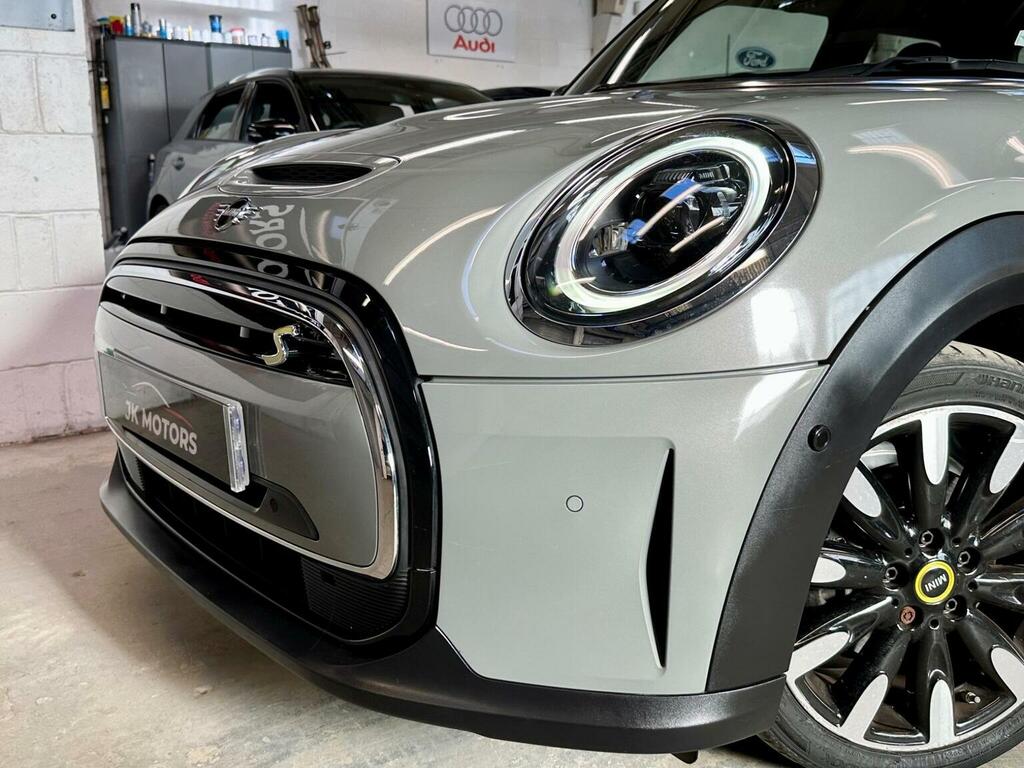 Mini Electric Hatch 135Kw Cooper S Level 3 33Kwh 17In A Black #31