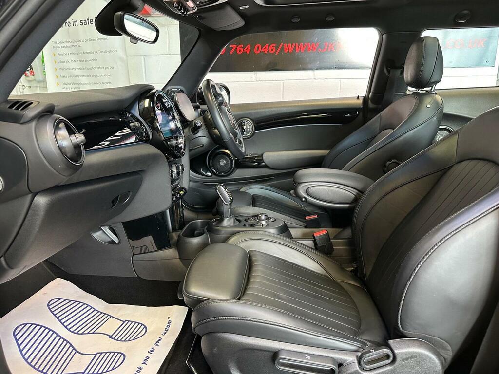 Mini Electric Hatch 135Kw Cooper S Level 3 33Kwh 17In A Black #117