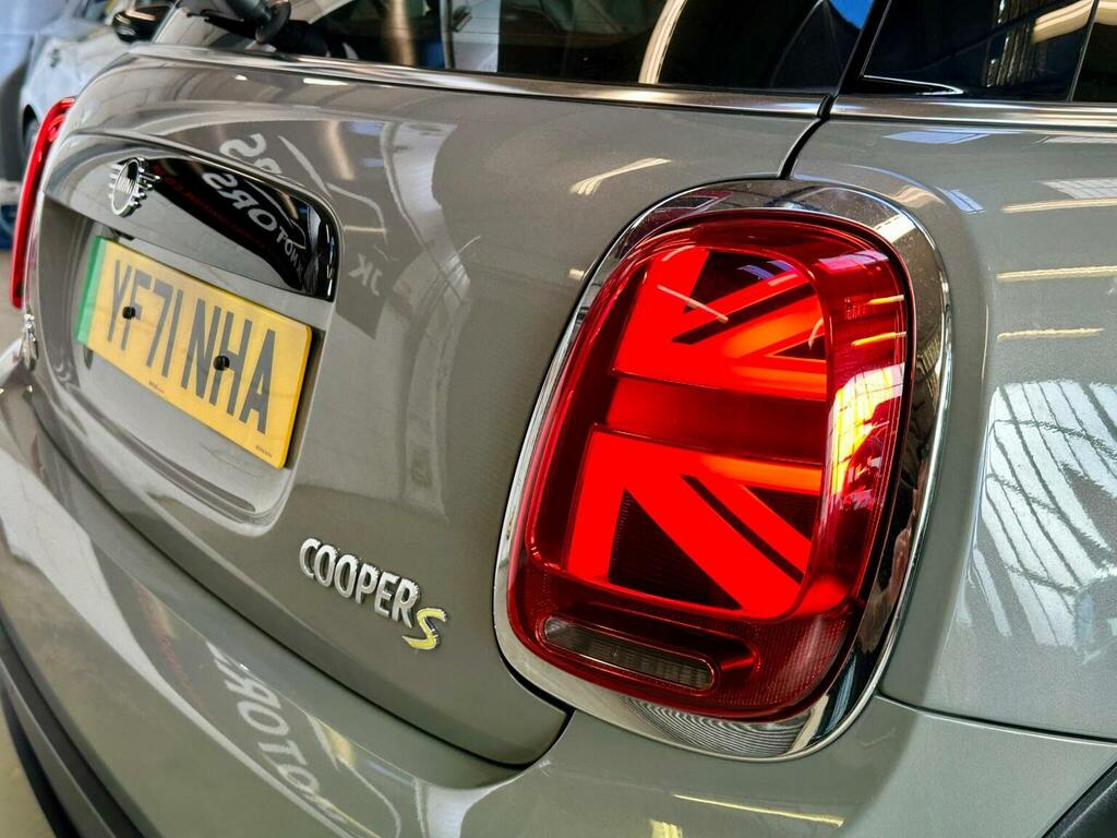 Mini Electric Hatch 135Kw Cooper S Level 3 33Kwh 17In A Black #95