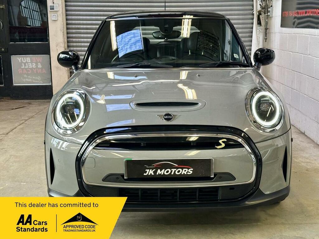 Mini Electric Hatch 135Kw Cooper S Level 3 33Kwh 17In A Black #80