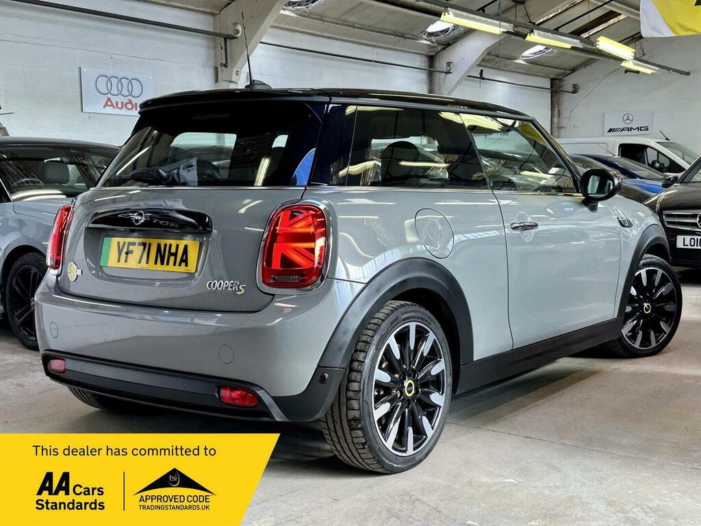 Mini Electric Hatch 135Kw Cooper S Level 3 33Kwh 17In A Black #77