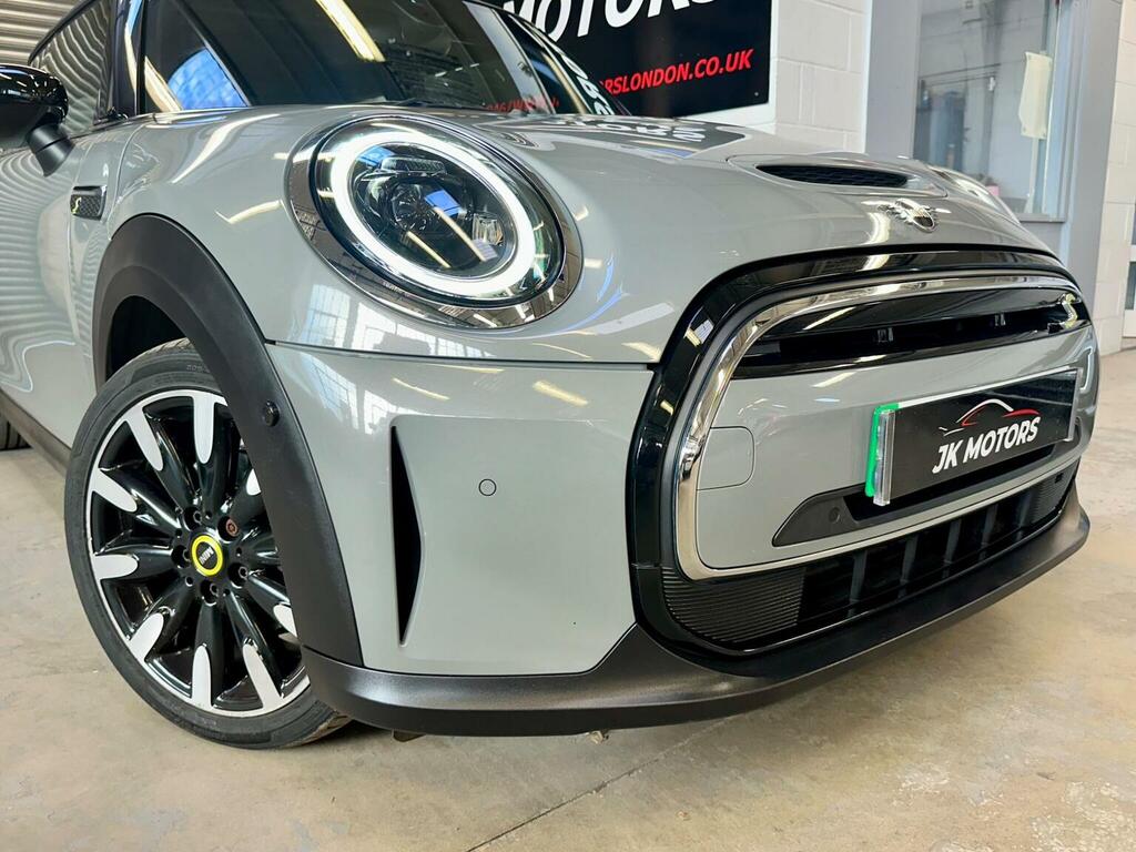 Mini Electric Hatch 135Kw Cooper S Level 3 33Kwh 17In A Black #30