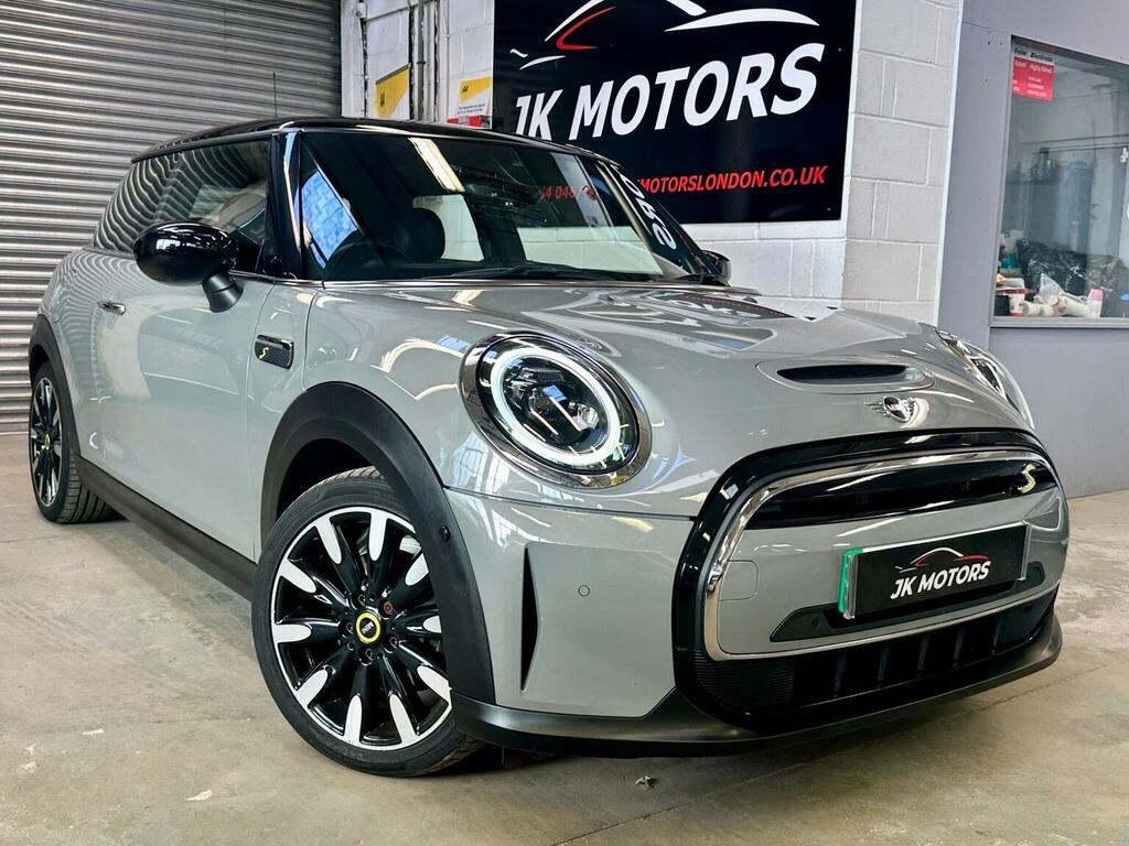 Mini Electric Hatch 135Kw Cooper S Level 3 33Kwh 17In A Black #86