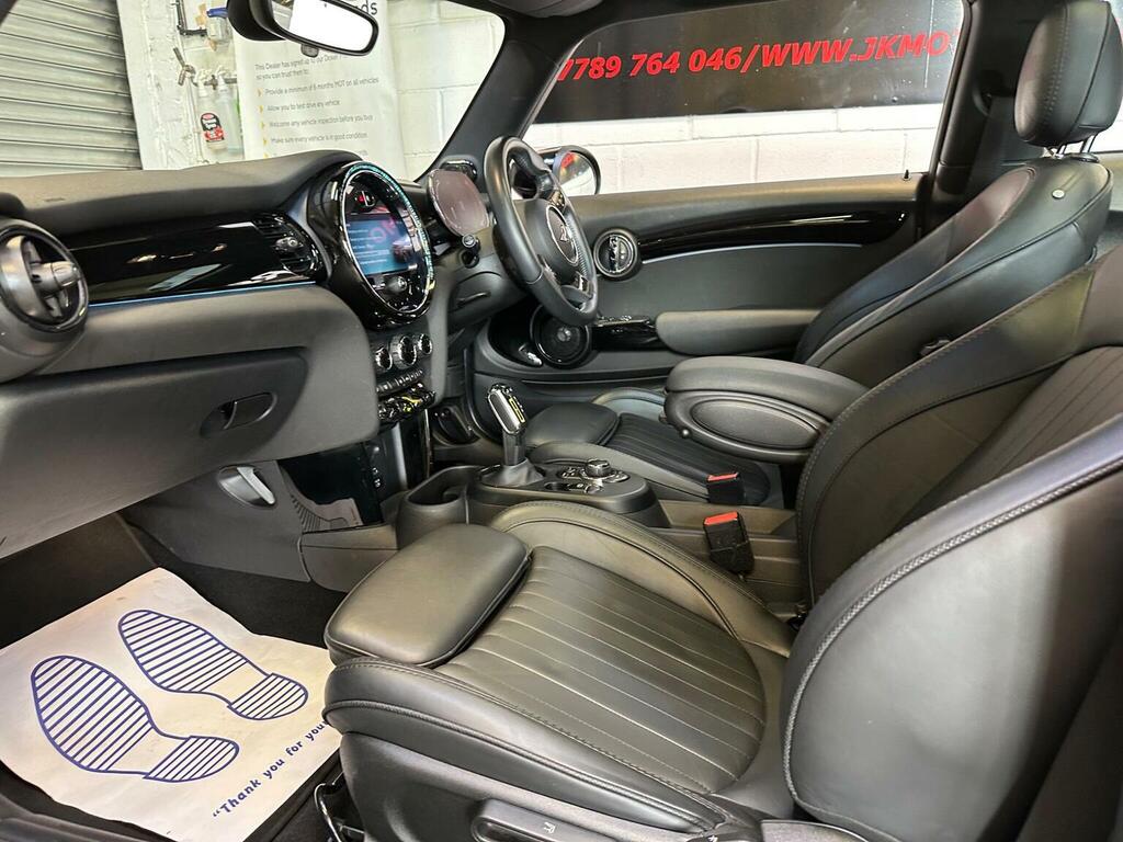 Mini Electric Hatch 135Kw Cooper S Level 3 33Kwh 17In A Black #83