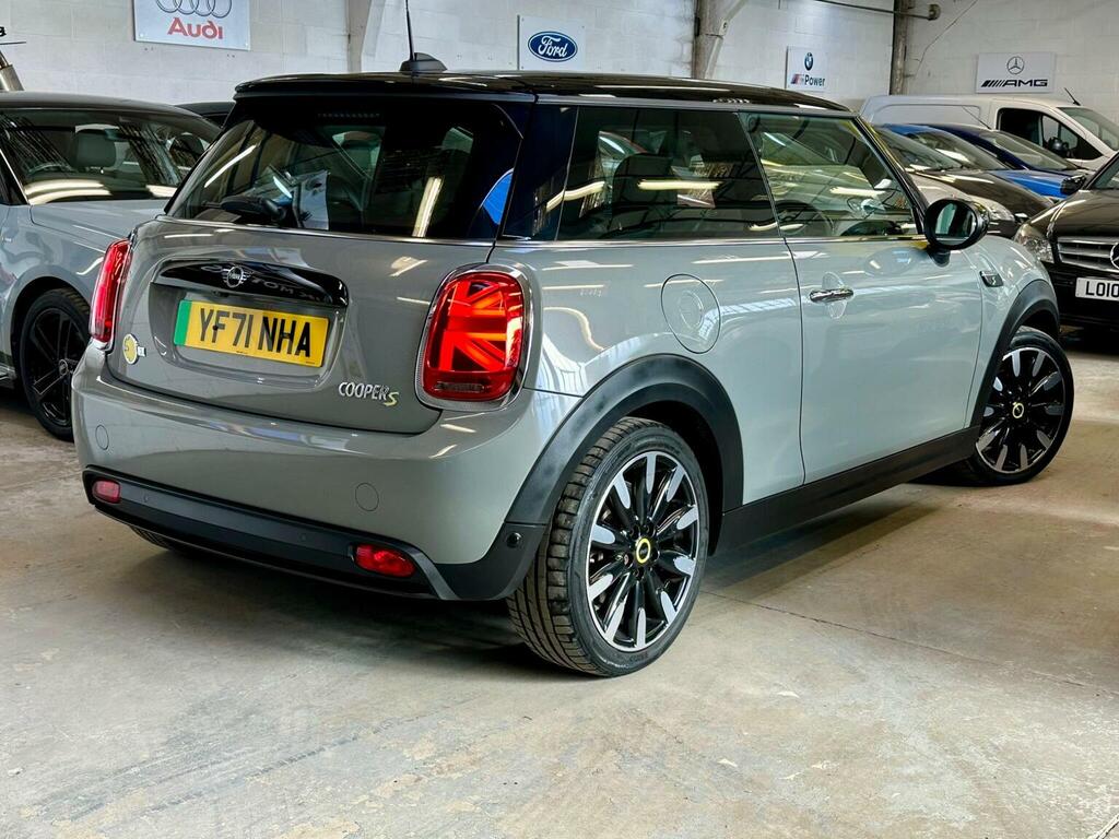 Mini Electric Hatch 135Kw Cooper S Level 3 33Kwh 17In A Black #28