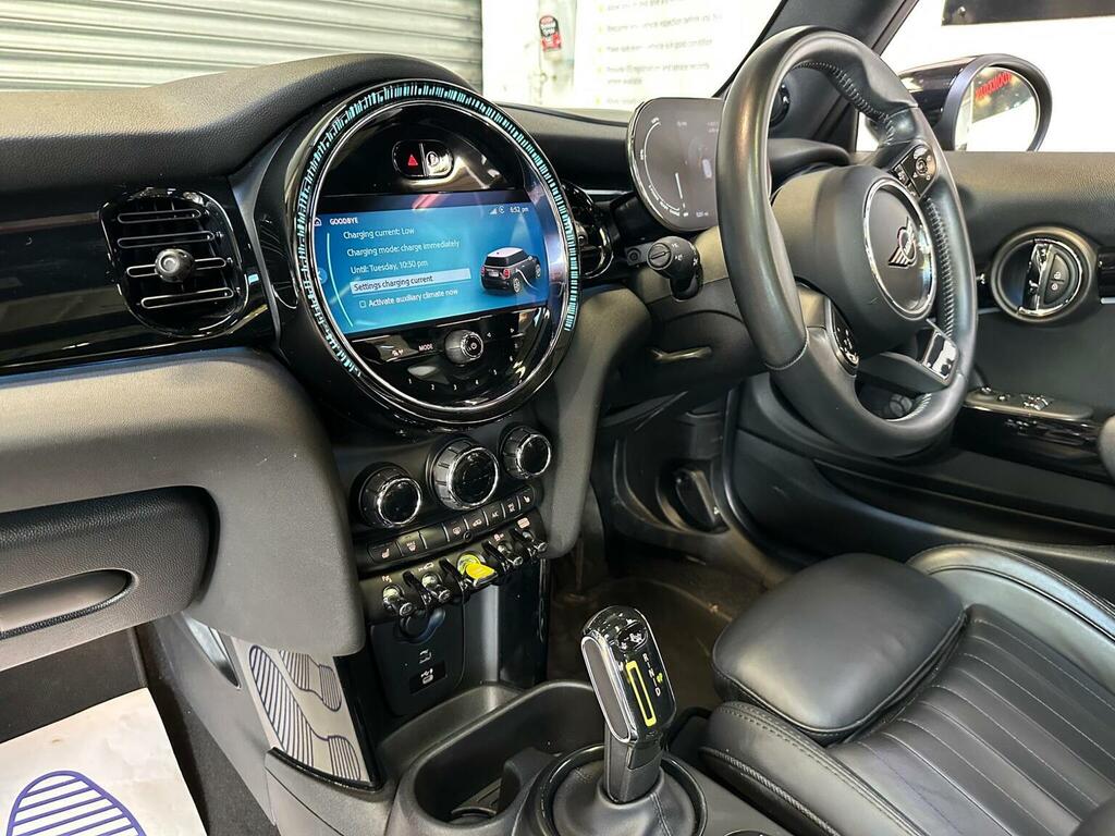 Mini Electric Hatch 135Kw Cooper S Level 3 33Kwh 17In A Black #43