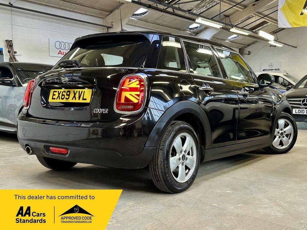 Mini Hatch 1.5 Cooper Classic Steptronic Euro 6 Ss Black #4