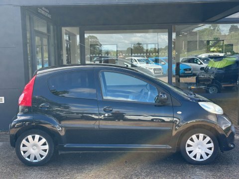 Peugeot 107 1.0 107 Urban Black #6