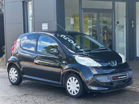 Peugeot 107 1.0 107 Urban Black #3