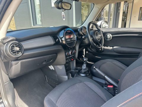 Mini Hatch Cooper 1.5 Cooper D White #15