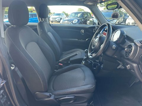 Mini Hatch Cooper 1.5 Cooper D White #12