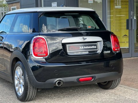 Mini Hatch Cooper 1.5 Cooper D White #10