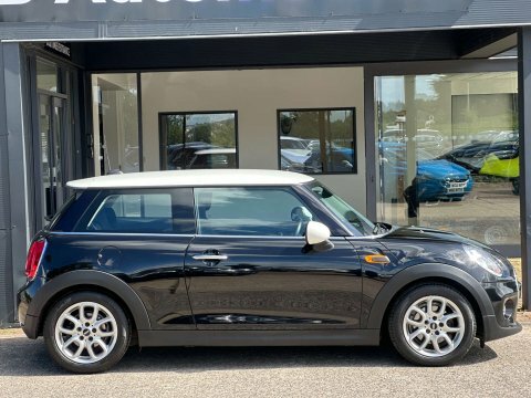 Mini Hatch 1.5 Cooper Black #6