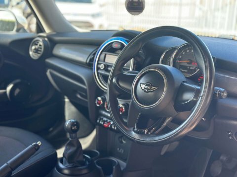 Mini Hatch Cooper 1.5 Cooper D White #11