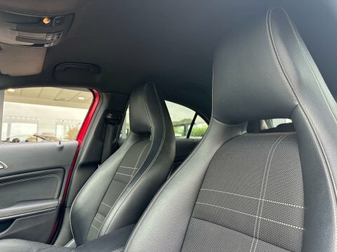 Mercedes-Benz A Class A180 Blueefficiency Sport Red #18