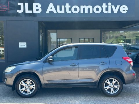 Toyota Rav 4 Suv 2.2 D-cat Xt-r 2010 Black #23