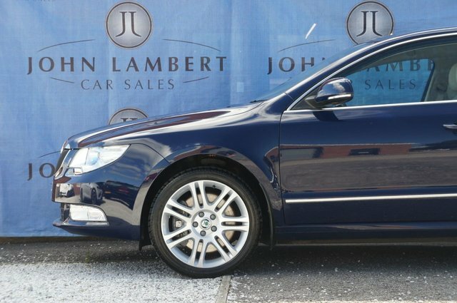 Skoda Superb V6 Elegance Hatchback Blue #4