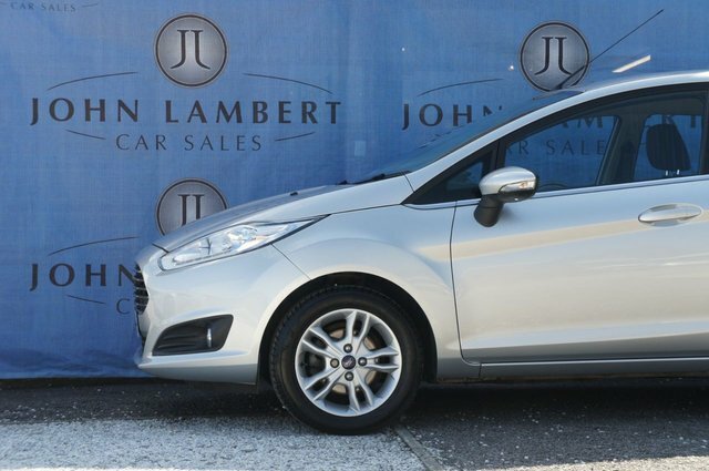 Ford Fiesta Ecoboost Zetec Hatchback Silver #4
