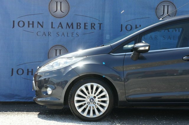 Ford Fiesta Titanium Hatchback Grey #4