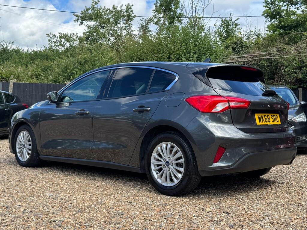Ford Focus Hatchback 1.0T Ecoboost Titanium Euro 6 Ss WK68SRO Grey #4